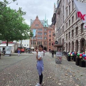 Meet your Posher, Xia